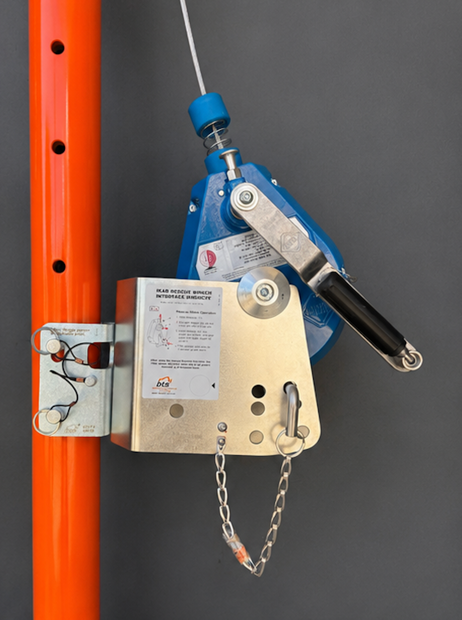 Portable Horizontal Anchor Mast Kit with IKAR Fall Arrest Block and Recovery Winch